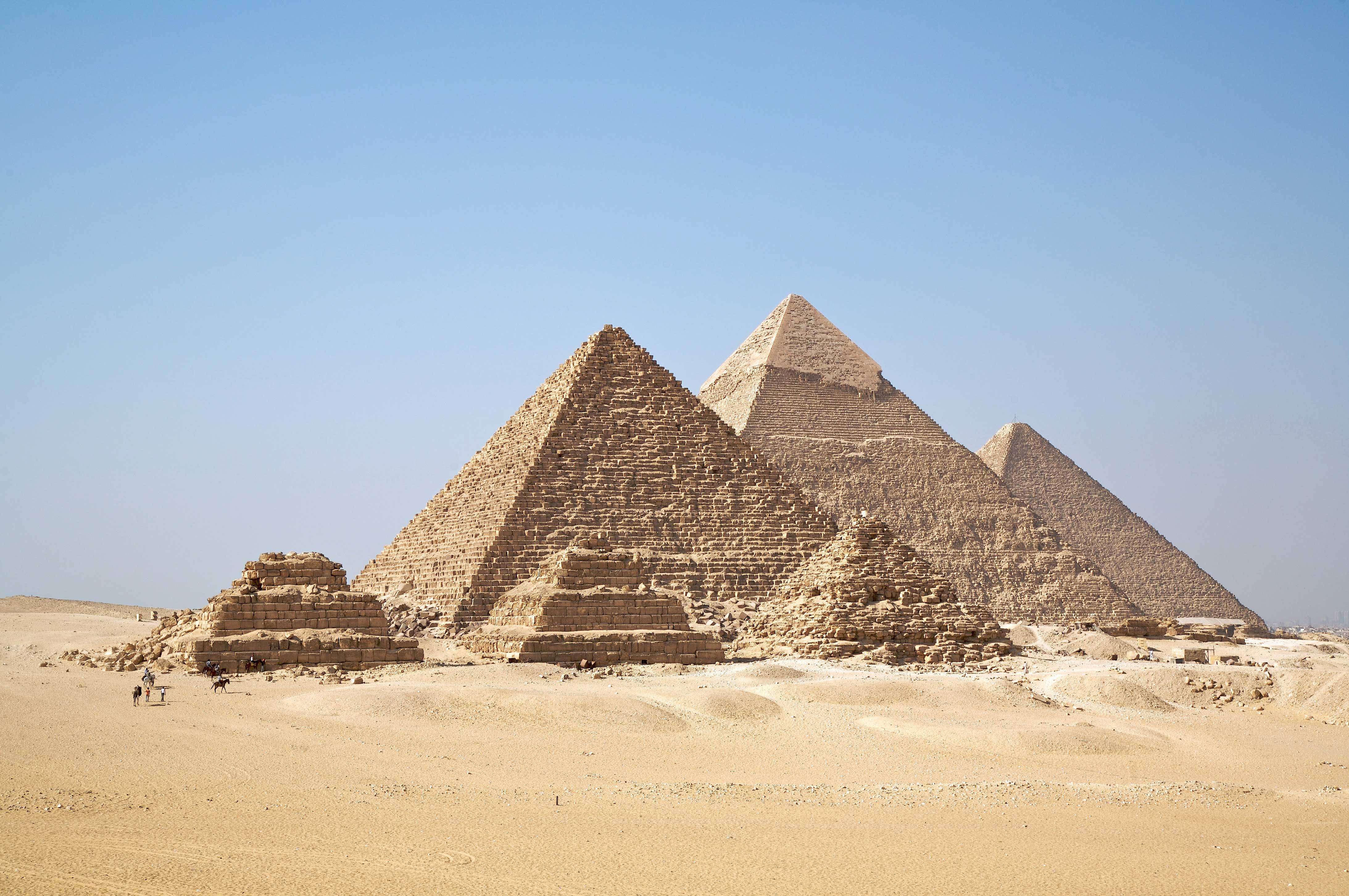 Cairo_Egypt_All_Gizah_Pyramids