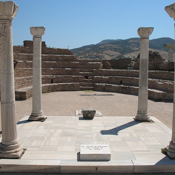 Ephesus_Turkey_Tomb_of_Saint_John_the_Apostle