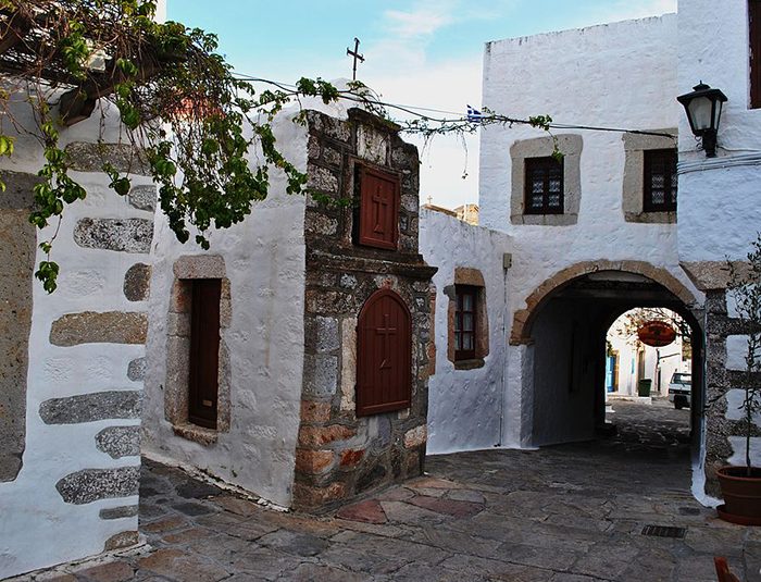 Patmos_Island_Greece_Skala_Town_Street